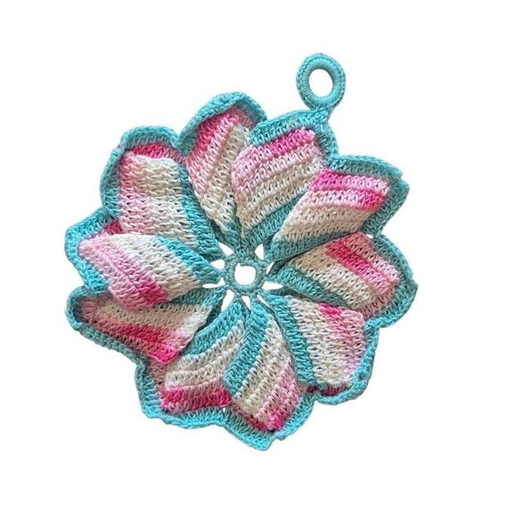 Crochet, Vintage White/Pink/Mint Cotton 6" Hanging Potholders (2) - Picture 2 of 4